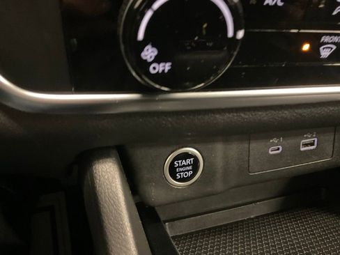 Used 2023 Nissan Rogue S image 21