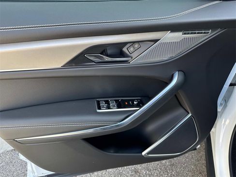 New 2026 Jaguar F-PACE R-Dynamic S image 17