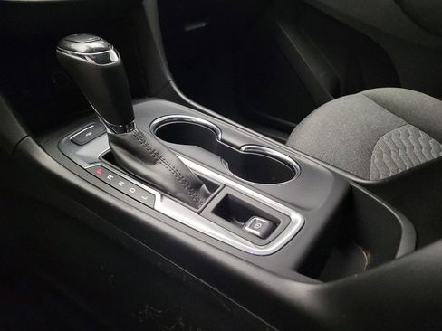 Used 2018 Chevrolet Equinox LT FWD image 26
