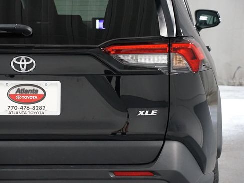 Used 2025 Toyota RAV4 XLE FWD image 10