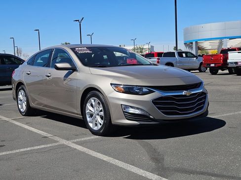 Used 2023 Chevrolet Malibu LT image 3