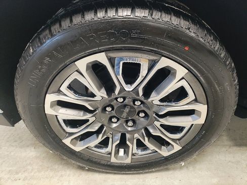 Certified 2023 GMC Yukon Denali Ultimate image 21