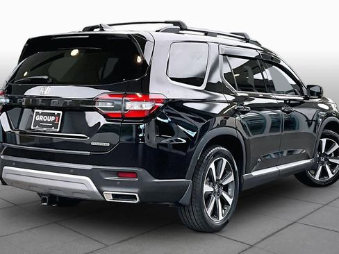 Used 2024 Honda Pilot Touring image 25