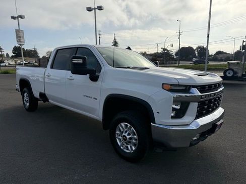 Used 2022 Chevrolet Silverado 2500 LT w/ Convenience Package image 3
