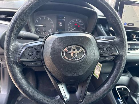 Used 2025 Toyota Corolla LE FWD image 15