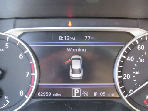 Used 2025 Nissan Sentra SV FWD image 25