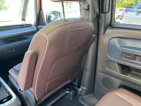 New 2025 Volkswagen ID. Buzz Pro S Plus image 15