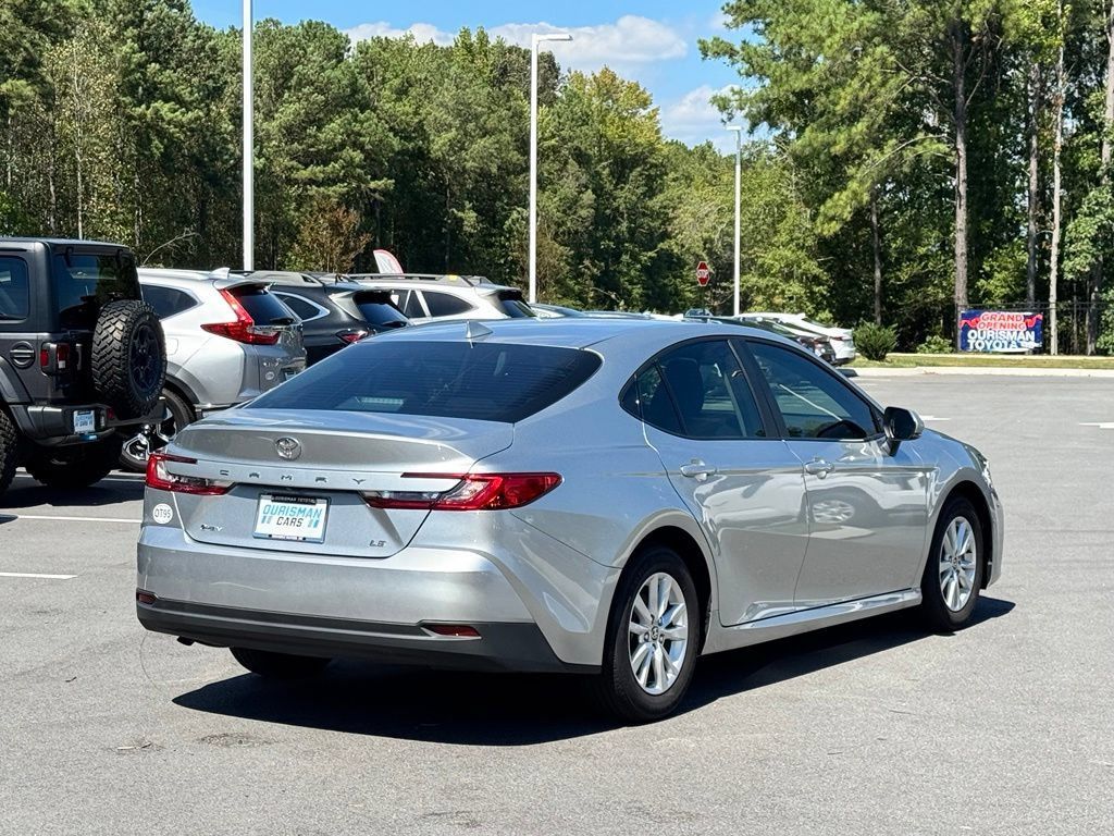 Used 2025 Toyota Camry LE FWD image 9