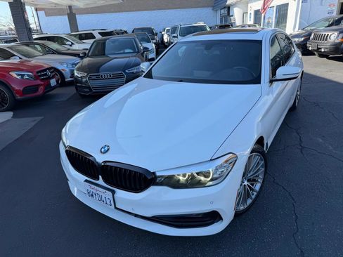 Used 2018 BMW 530i w/ Premium Package RWD image 4