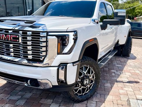 Used 2024 GMC Sierra 3500 Denali AWD/4WD image 24