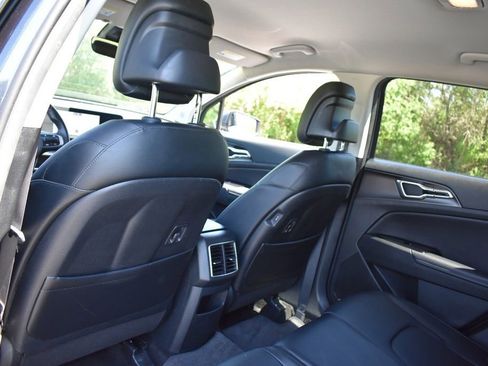 Used 2023 Kia Sportage EX AWD/4WD image 25