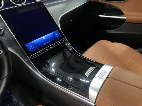 Used 2025 Mercedes-Benz C 300 4MATIC Sedan image 36