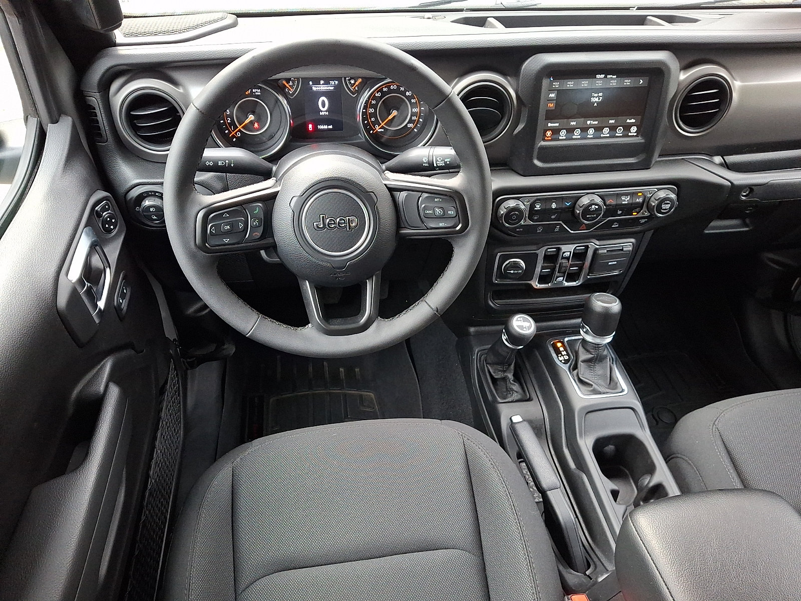 Certified 2023 Jeep Gladiator Sport AWD/4WD image 12