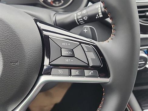 New 2025 Nissan Altima 2.5 SR image 10