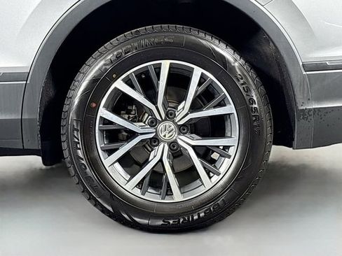 Used 2021 Volkswagen Tiguan S image 31