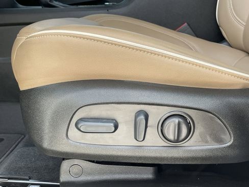 Certified 2023 Chevrolet Traverse Premier image 22