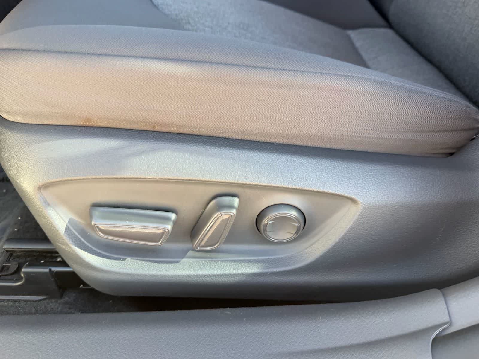 Used 2020 Toyota Camry LE FWD image 20