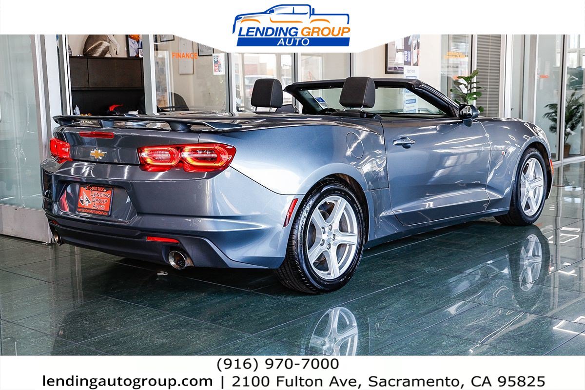 Used 2019 Chevrolet Camaro LT RWD image 2