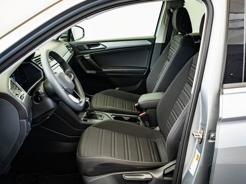 Used 2022 Volkswagen Tiguan S image 18