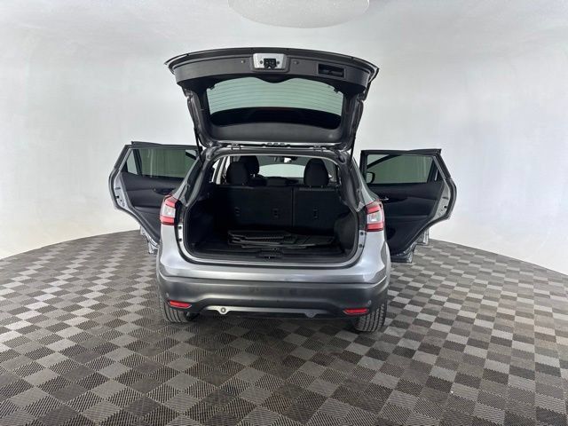 Used 2020 Nissan Rogue Sport SV AWD/4WD image 18