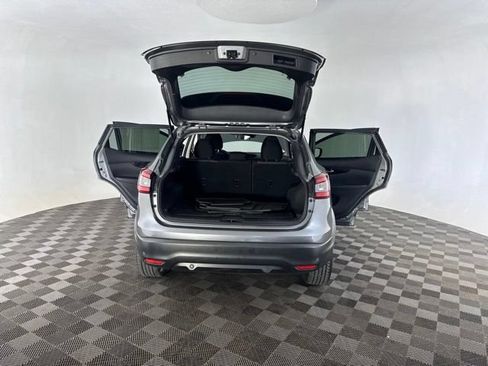 Used 2020 Nissan Rogue Sport SV AWD/4WD image 18