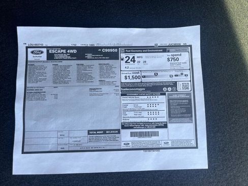 Used 2018 Ford Escape SEL image 30