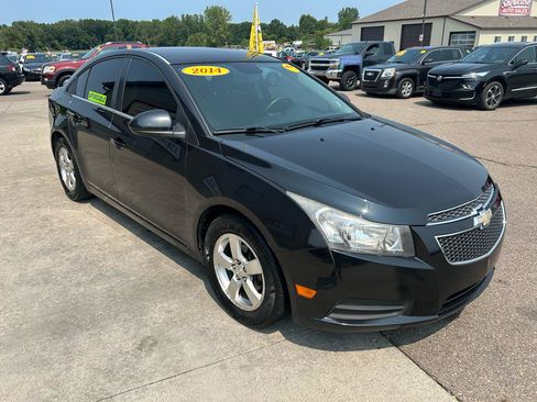 Used 2014 Chevrolet Cruze LT FWD image 3