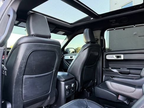 Used 2020 Ford Explorer Limited RWD image 22