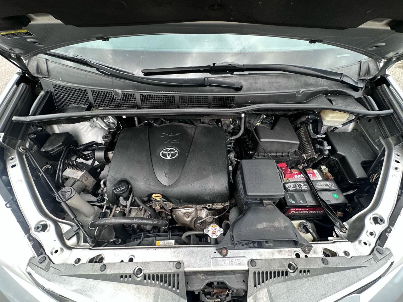 Used 2018 Toyota Sienna XLE FWD image 37