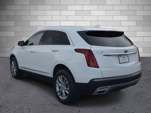 Used 2023 Cadillac XT5 Premium Luxury w/ LPO, Premium Carpet Package FWD image 3