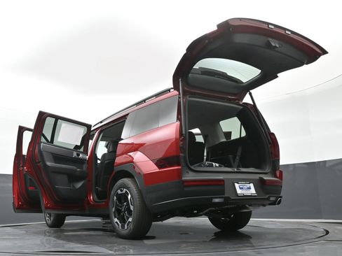 Used 2024 Hyundai Santa Fe SEL FWD image 47