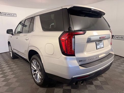 Used 2021 GMC Yukon Denali w/ Denali Premium Package AWD/4WD image 4
