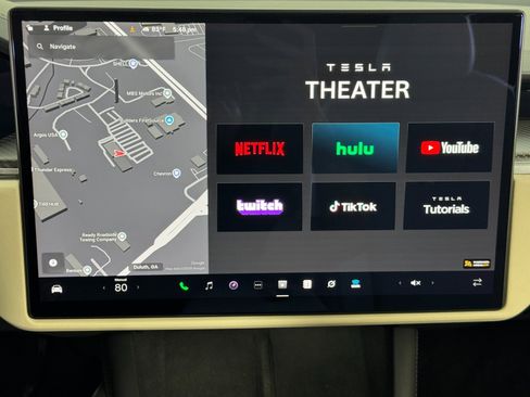 Used 2022 Tesla Model X Plaid image 24