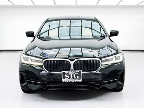 Used 2023 BMW 530e w/ Premium Package image 2