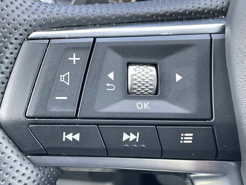 Used 2025 Mitsubishi Outlander SE image 22