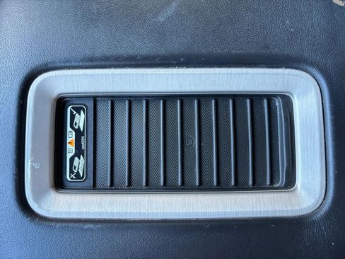 Used 2020 GMC Yukon Denali w/ Denali Premium Package image 19