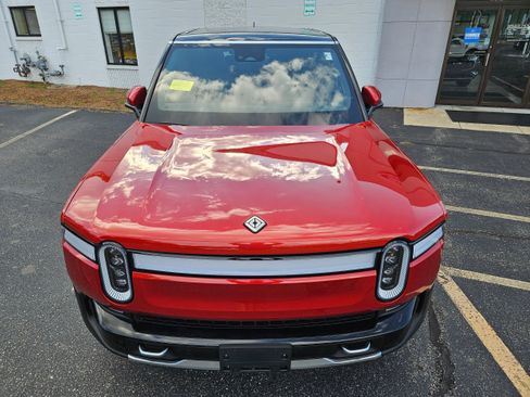 Used 2023 Rivian R1S Launch Edition Quad AWD/4WD image 3