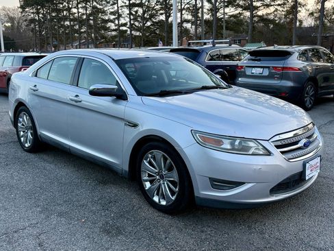 Used 2012 Ford Taurus Limited image 3