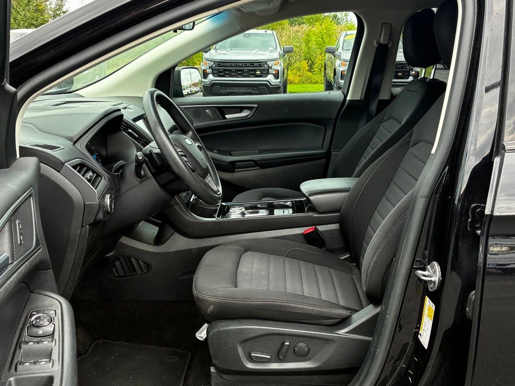 Used 2020 Ford Edge SE AWD/4WD image 4