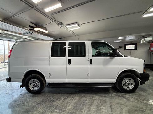 Used 2020 GMC Savana 2500 RWD 2500 w/ Driver Convenience Package image 12