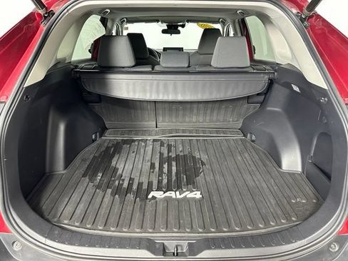 Used 2020 Toyota RAV4 XLE w/ Convenience Package AWD/4WD image 30