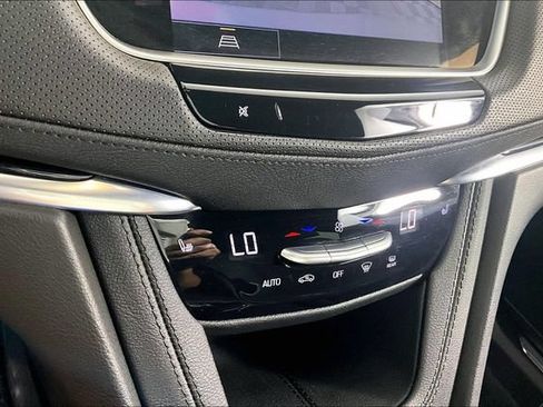 Used 2025 Cadillac XT5 Premium Luxury FWD image 33