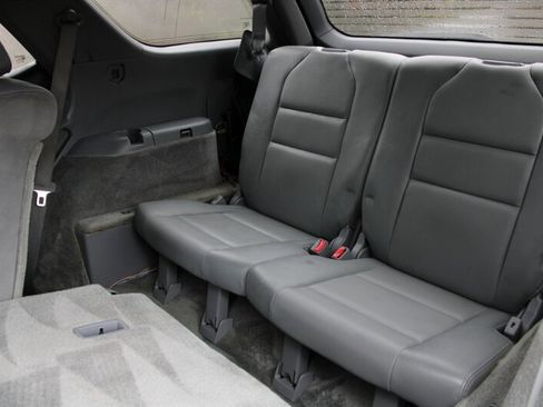 Used 2005 Acura MDX image 16