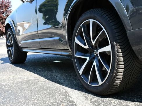 Used 2021 Volvo XC90 T6 Momentum w/ Advanced Package AWD/4WD image 9