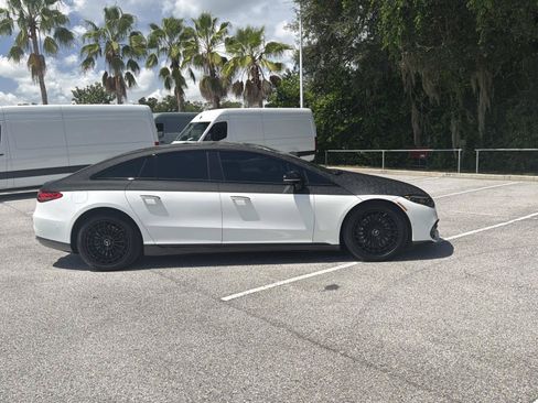 Used 2022 Mercedes-Benz EQS 450+ Sedan image 3