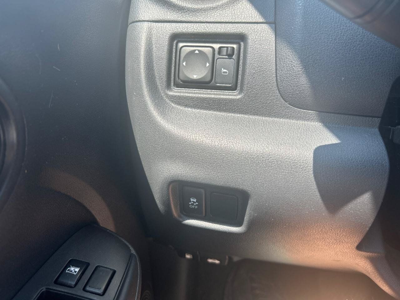 Used 2019 Nissan Versa SV FWD image 16