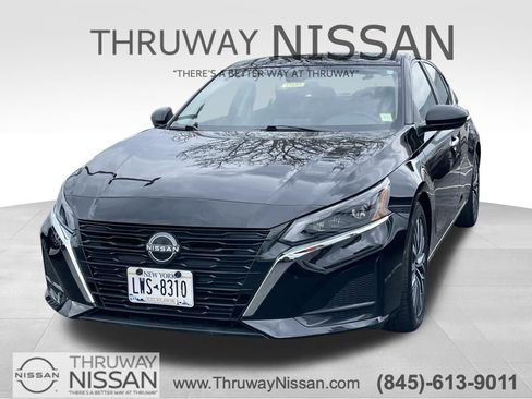 Certified 2025 Nissan Altima 2.5 SV image 1