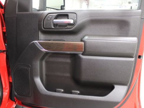 Used 2021 Chevrolet Silverado 2500 LT w/ Texas Edition image 24