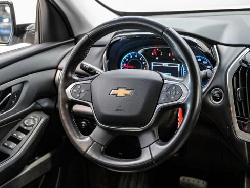 Used 2019 Chevrolet Traverse RS w/ LPO, Floor Liner Package FWD image 18