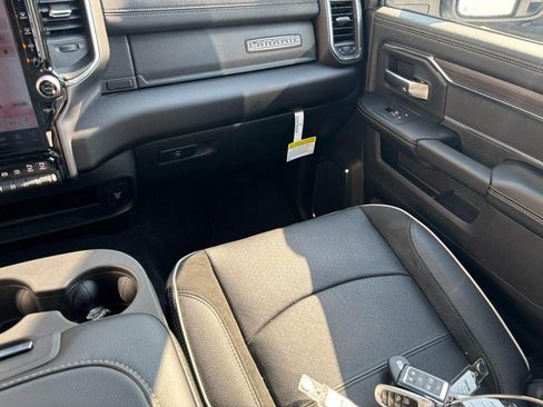 Used 2026 RAM 2500 Laramie AWD/4WD image 19